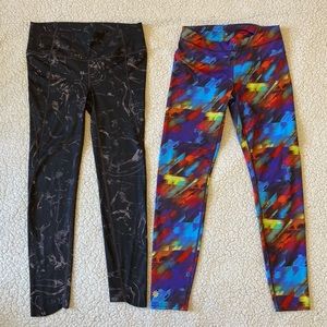 Lot of 2 Women’s XS ATHLETA Graphic Leggings